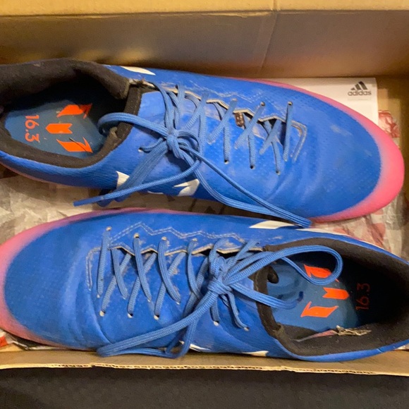 Messi 8 1/2 Soccer Shoes - Picture 4 of 4